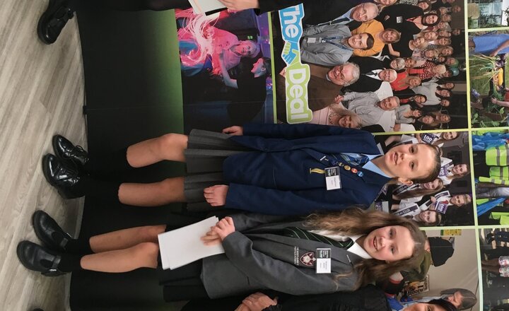 Image of Year 8 Rhiannon receives standing ovation at The Deal conference